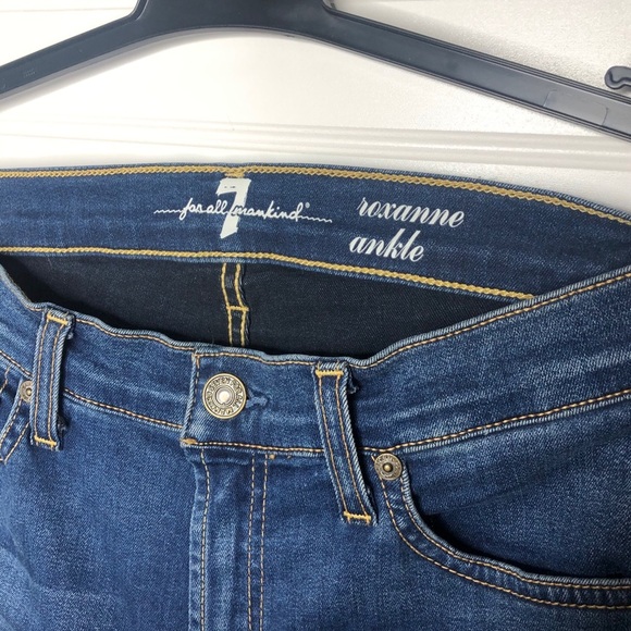 7 FAM Roxanne Ankle Crop Raw Hem Mid Rise Jeans - Picture 5 of 5